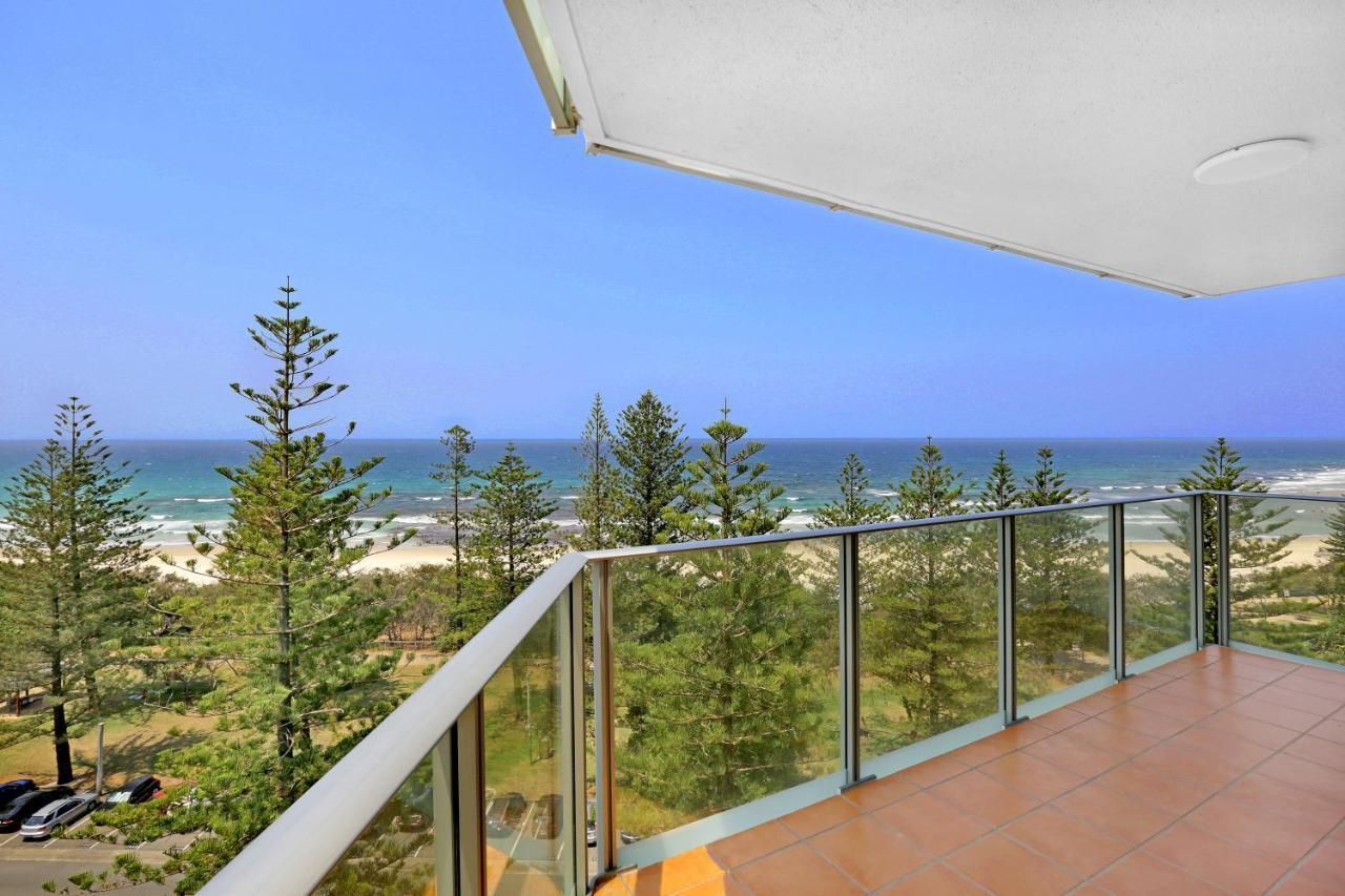 Pacific Regis Beachfront Holiday Apartments Gold Coast Exterior photo